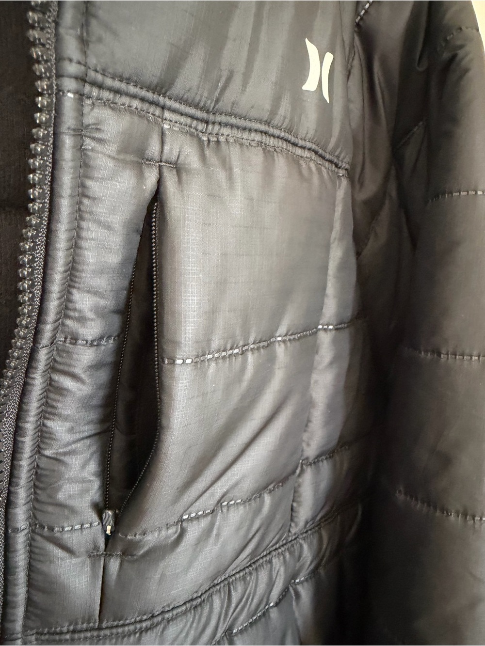 Hurley Black Quilted Hooded Puffer Jacket - Picture 8 of 13